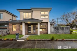 1 Tippet Street, Clayton South