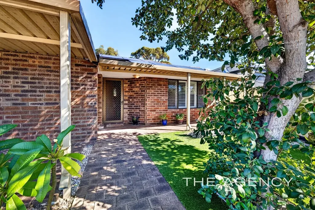 Heathridge 3chambre UNDER OFFER...UNDER OFFER