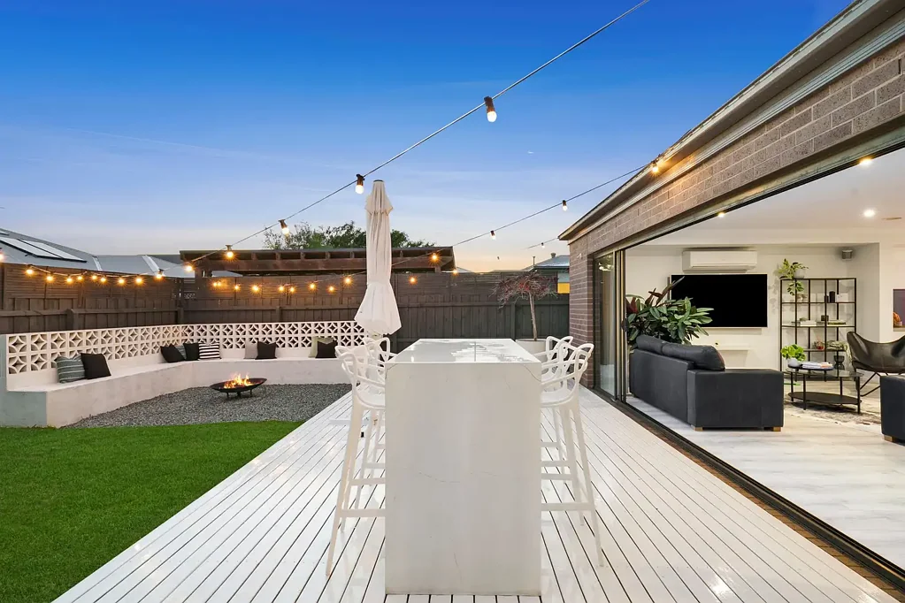 Ocean Grove 4ਬੈੱਡਰੂਮ Coastal Family Home with Entertainer's Deck