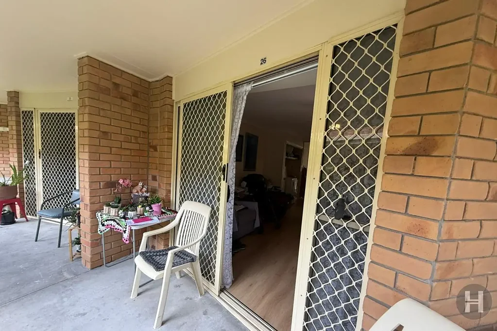 Low-Maintenance Over 50s Living in Convenient Bethania