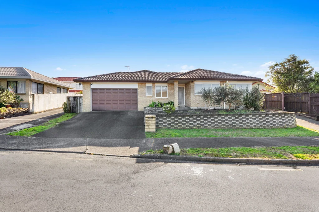 1/15 Penruddocke Road, Half Moon Bay, Manukau City, Auckland
