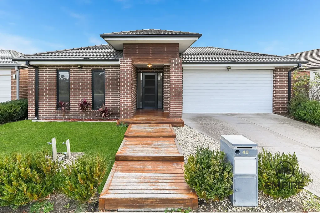 40 Ferrari Drive, Cranbourne East, VIC 3977