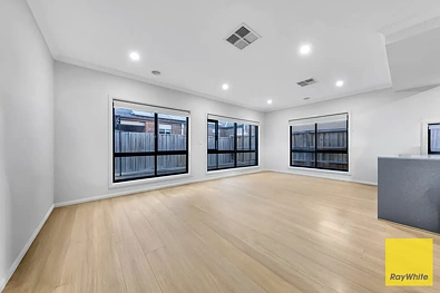 15 Bickerton Street, Werribee, VIC 3030, 3 slaapkamers, 2 badkamers, House
