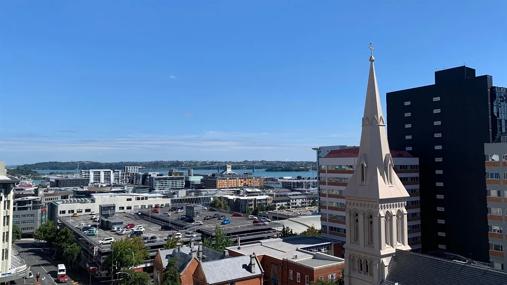 Auckland Central CBRE - Character Attic with Private Deck