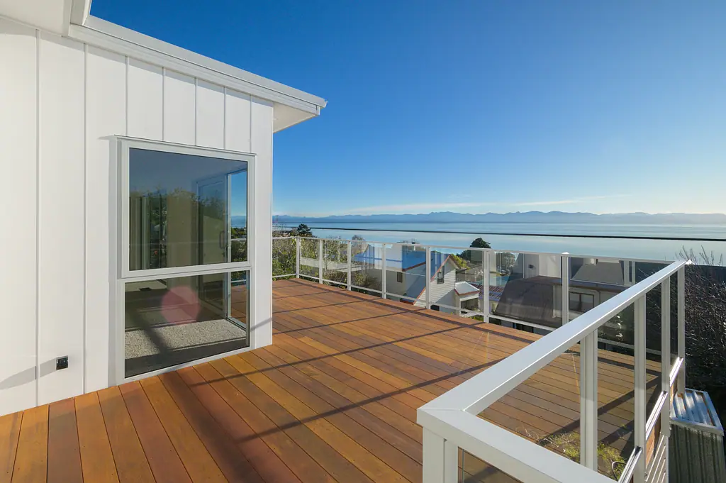 Marybank 3Moenga Architect-designed new build with stunning views