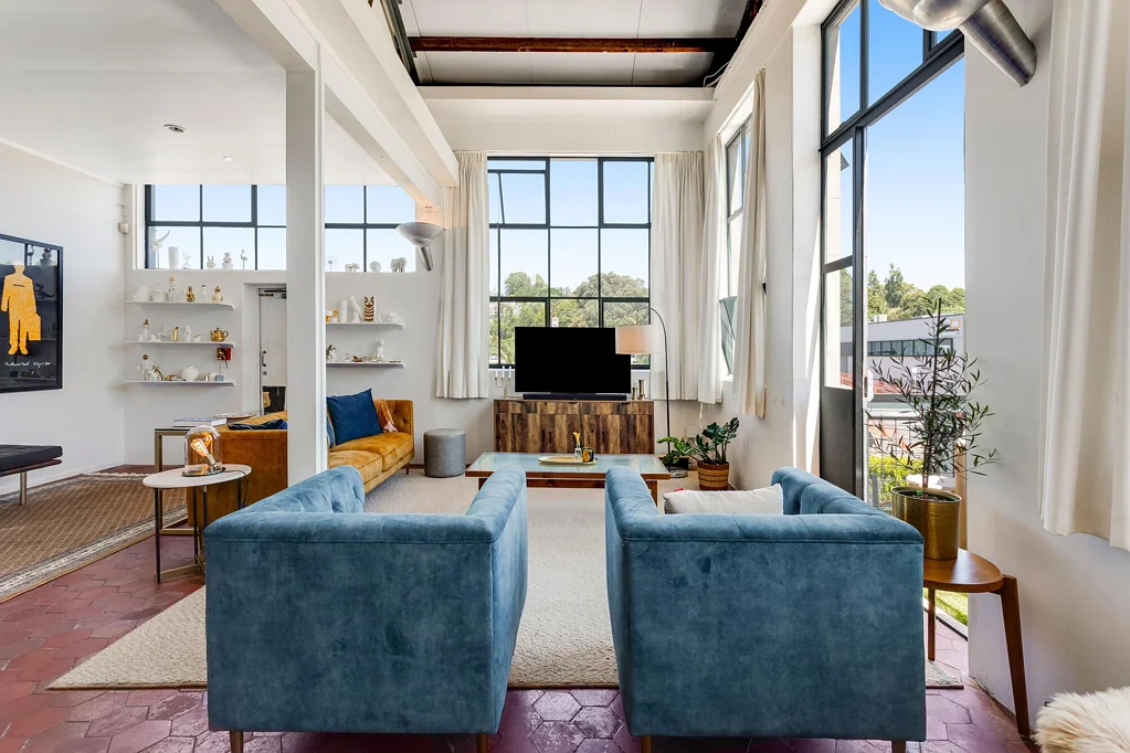 New York Style Loft Apartment - 3 Carparks