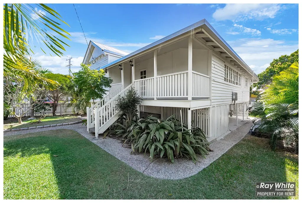 Charming Queenslander in ultra-convenient location