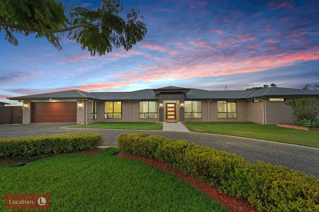 Branyan 5 Bedroom Acreage Bliss Meets Executive Living – 421m² Coral Home on 1 Acre!
