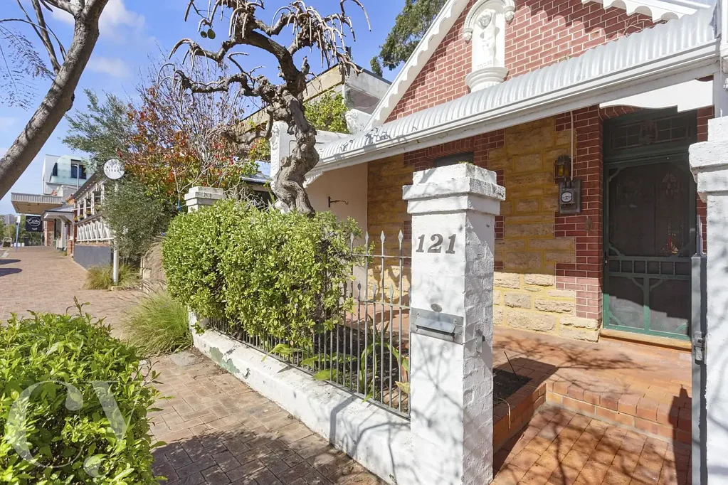 Terrace Home in Plymton Precinct.