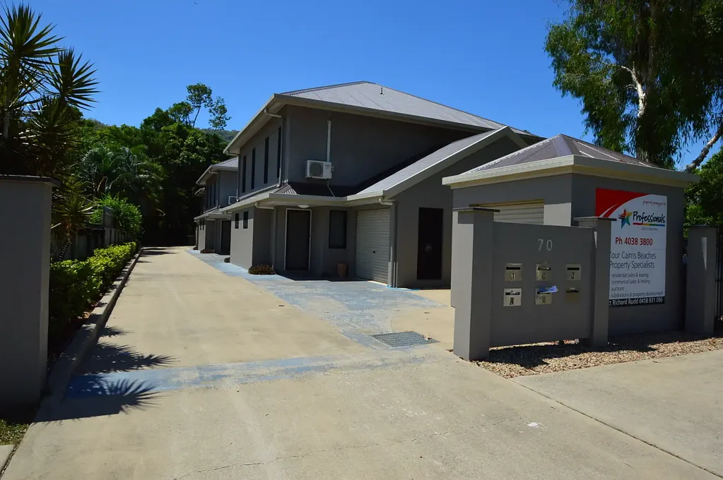 Modern Townhouse - Excellent Location!
