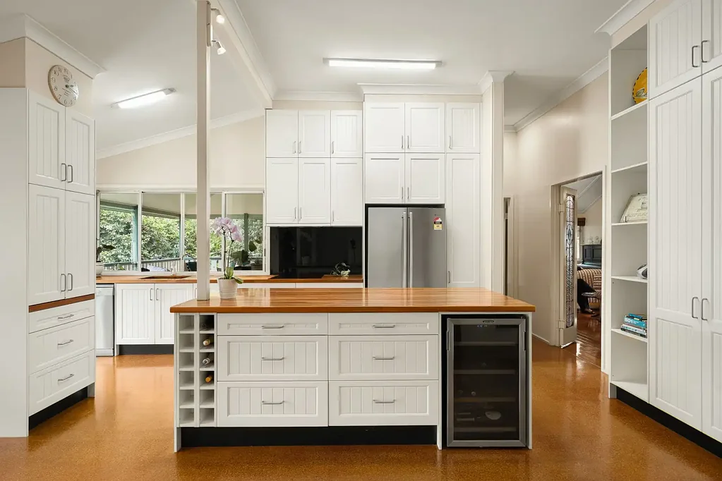Charming Queenslander with Expansive Backyard & Pool!