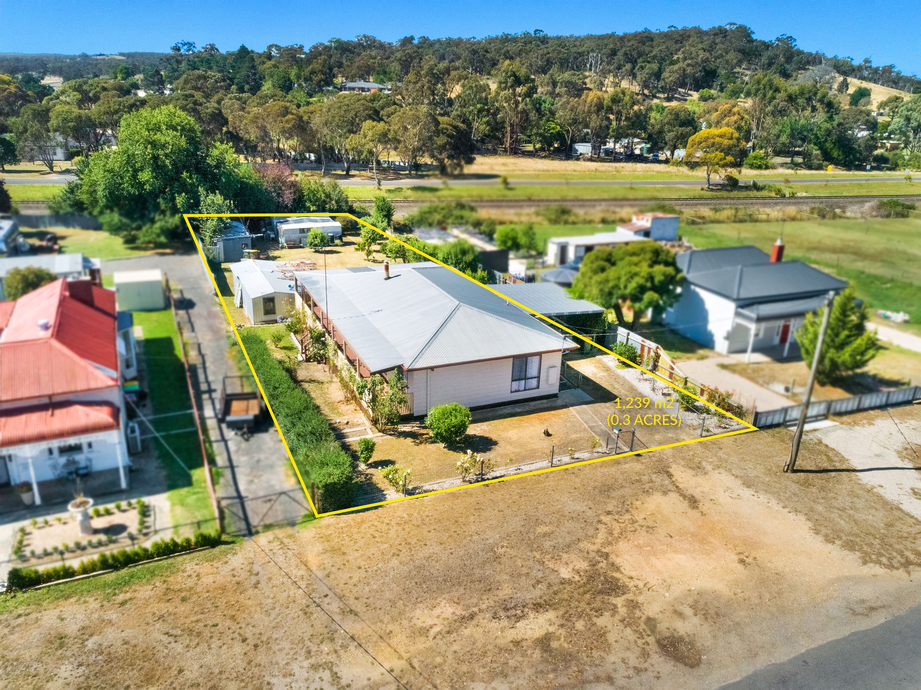 16 BURKE ST, BEAUFORT VIC 3373, 0房, 0浴, House