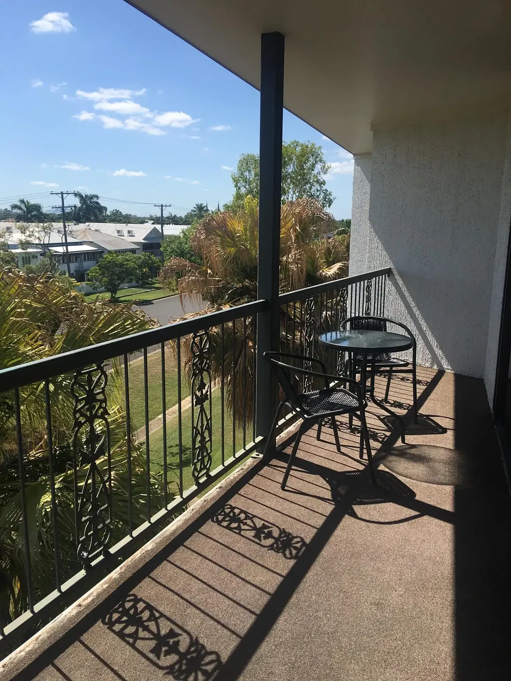 Furnished Top Floor Unit!