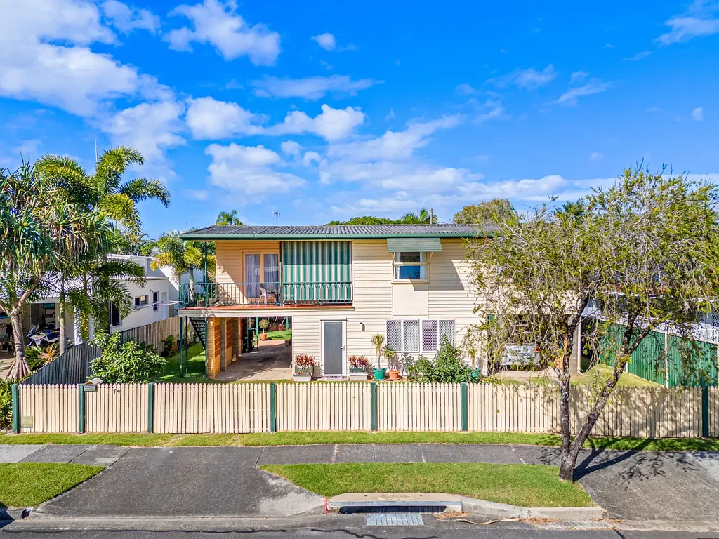 74 Twenty Sixth Avenue, Palm Beach, QLD 4221