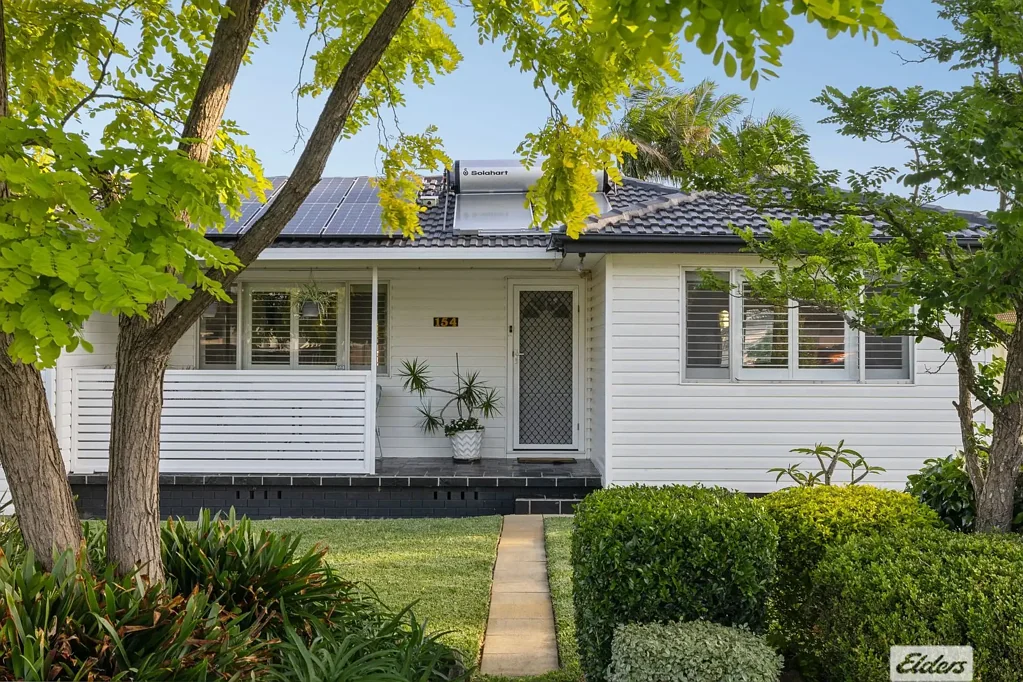 154 Harrow Road, Glenfield, NSW 2167