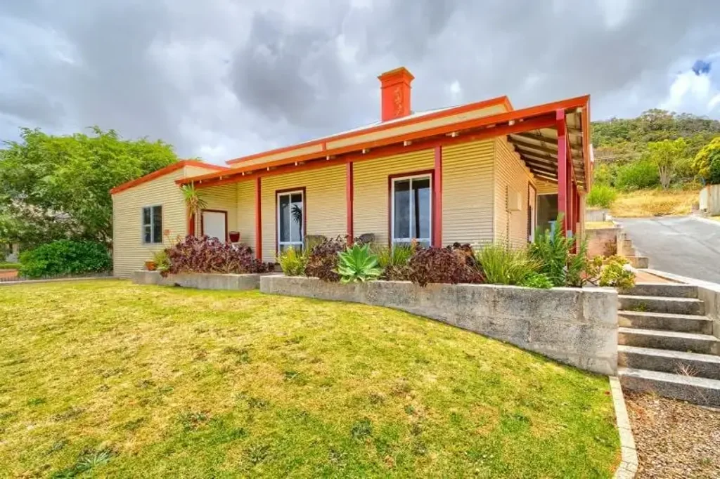 64 Festing Street, Mount Melville, WA 6330