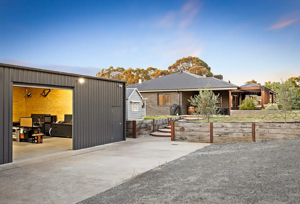 9523A Western Highway, Warrenheip, VIC 3352