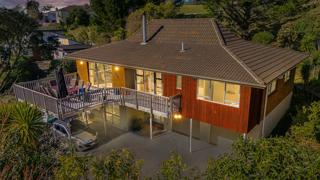 54 Saddleback Rise, Murrays Bay, North Shore City, Auckland