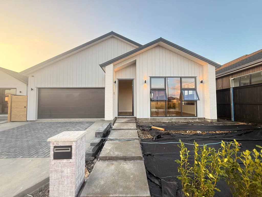 Karaka 4कमरा Master Builder Guarantee - Double Garage