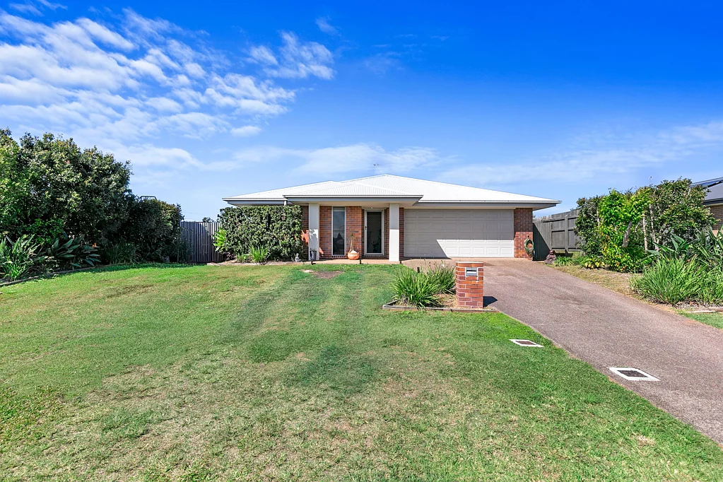 2 O'Connell Parade, Urraween, QLD 4655