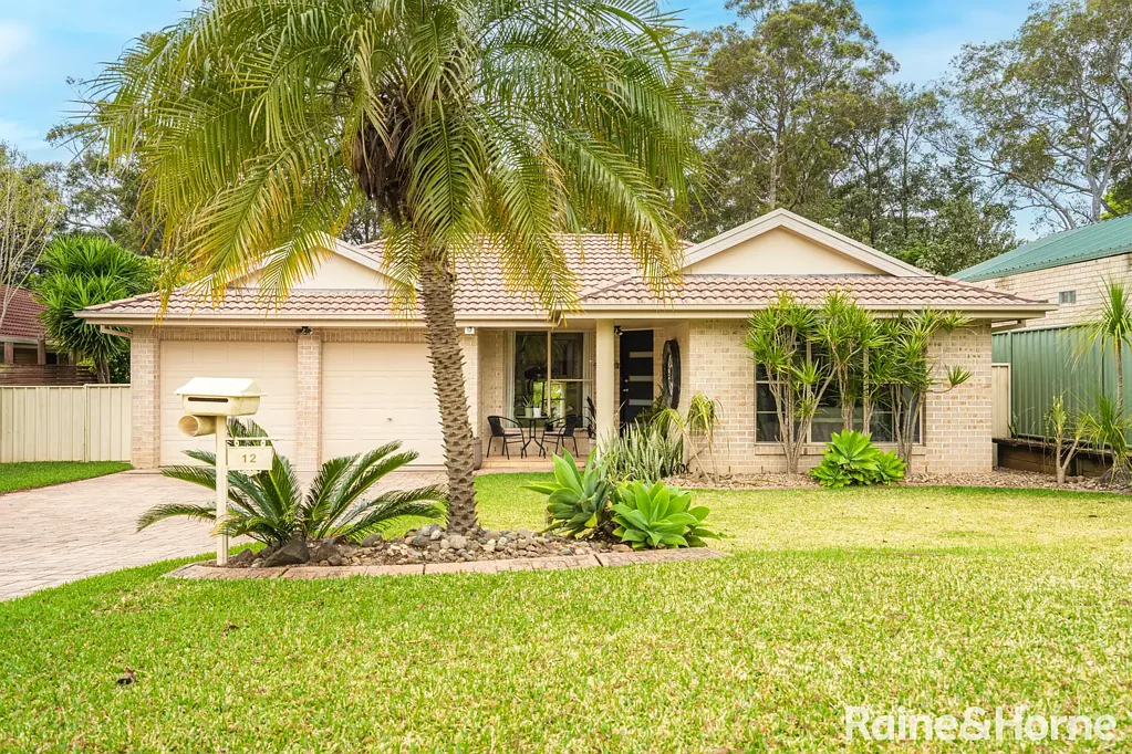 12 Magnolia Grove, Bomaderry, NSW 2541