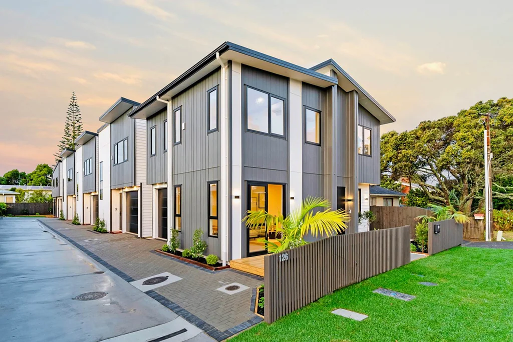 126C Chivalry Road, Glenfield, North Shore City, Auckland