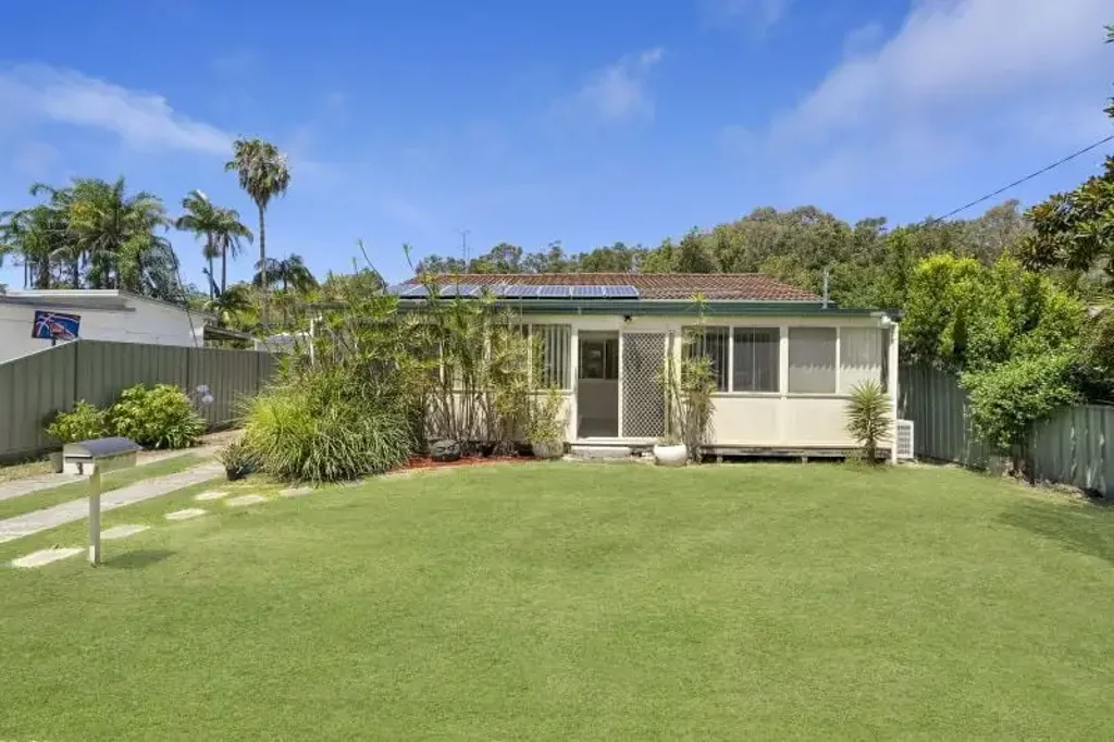 3 Sunset Parade, Chain Valley Bay, NSW 2259