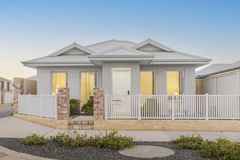 4 Gadir Street, Alkimos, WA 6038