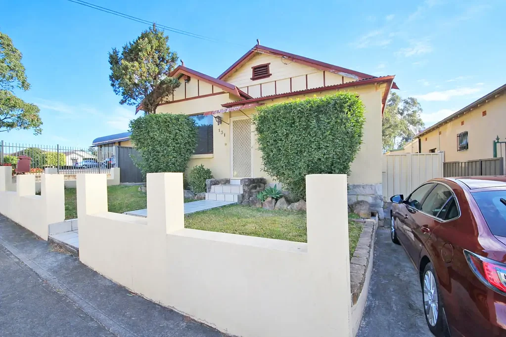 GREAT FAMILY HOME - FULLY RENOVATED