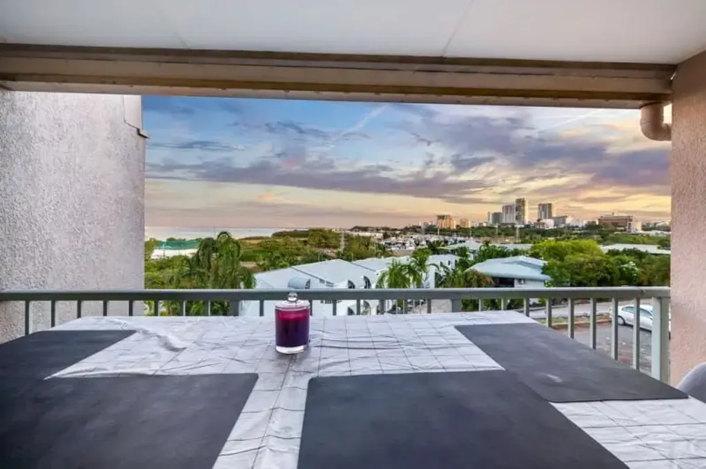 Stuart Park 2ਬੈੱਡਰੂਮ Great Investment, Tenanted $610 pw!  2 Bed Apartment with Lift Access, pool & water views