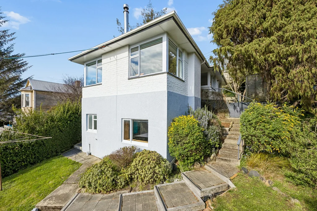 Mornington 3Kwarto Sun-Filled Charmer with Modern Updates