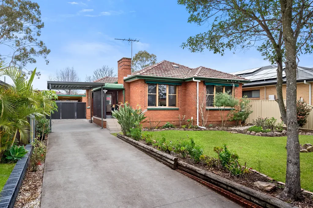 12 Blue Gum Avenue, Ingleburn, NSW 2565