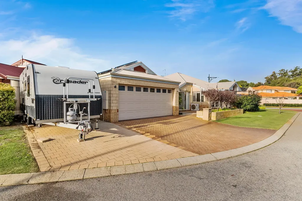 1 Tinko Mews, Canning Vale, WA 6155