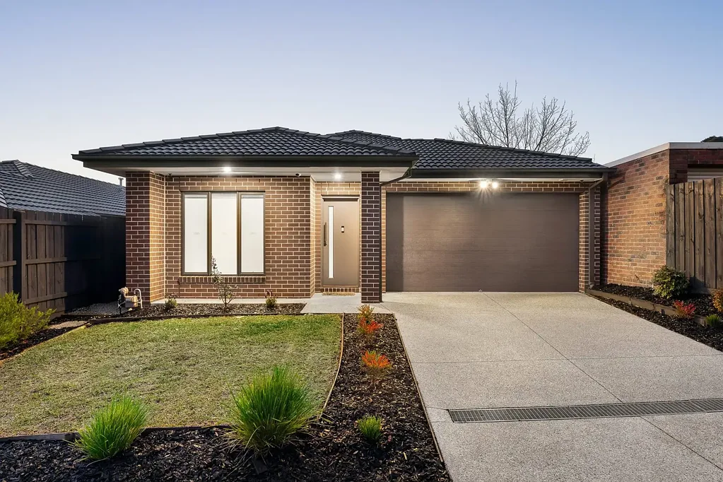 4 Emma Road, Croydon, VIC 3136