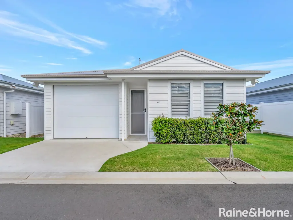 Gulmarrad 2 Slaapkamer Spacious "Linden" Design in Sought-After Over-55s Community