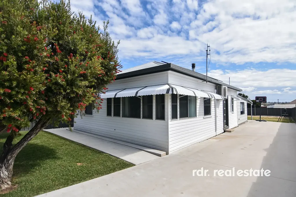 Inverell 3ਬੈੱਡਰੂਮ READY-TO-MOVE FAMILY HOME