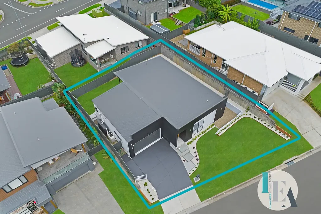 8 Horseshoe Circuit, Calderwood, NSW 2527