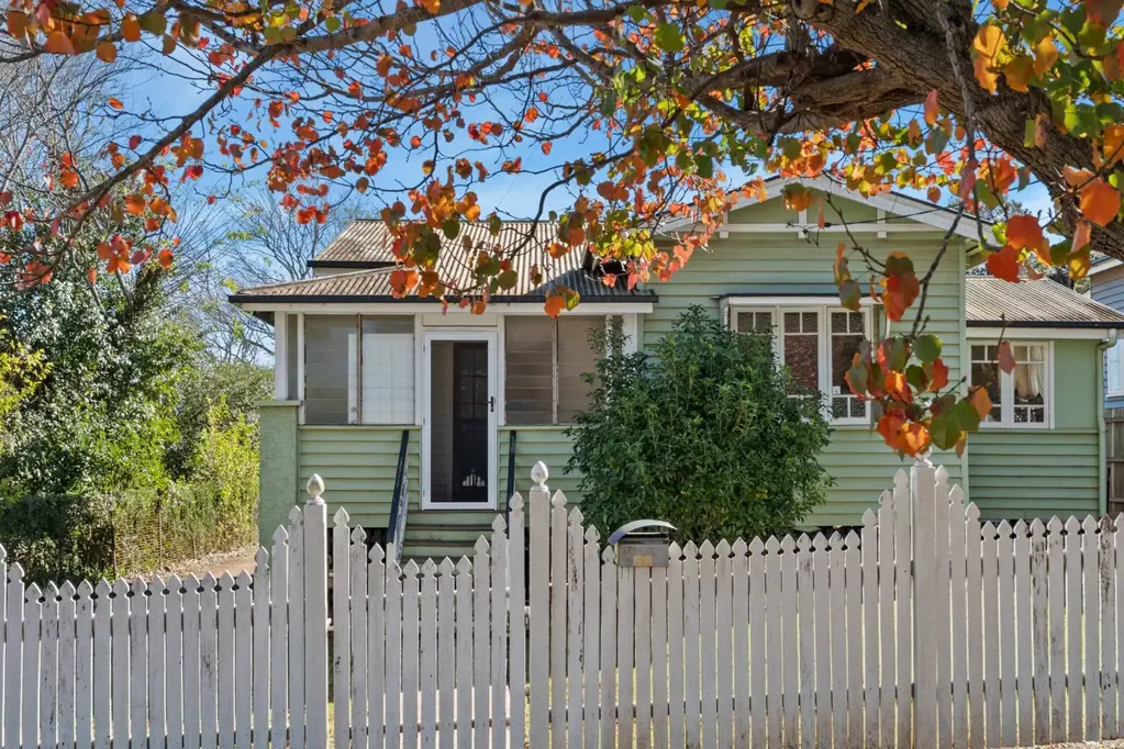 63 Mary Street, Mount Lofty, QLD 4350