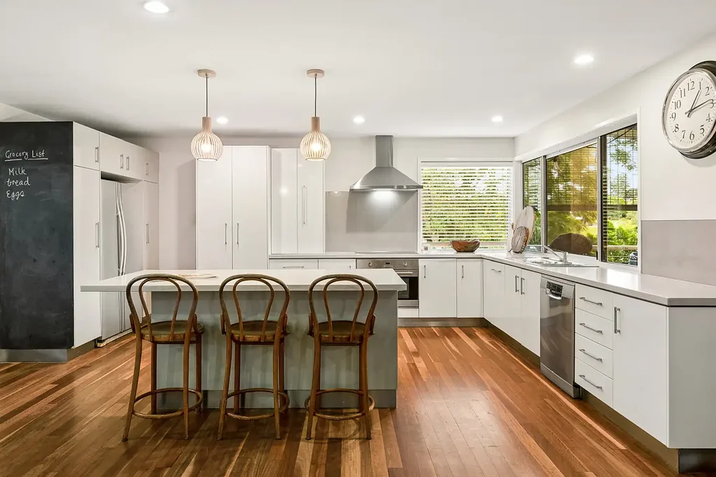 Dayboro 4ਬੈੱਡਰੂਮ Modern space and style with gorgeous mountain views