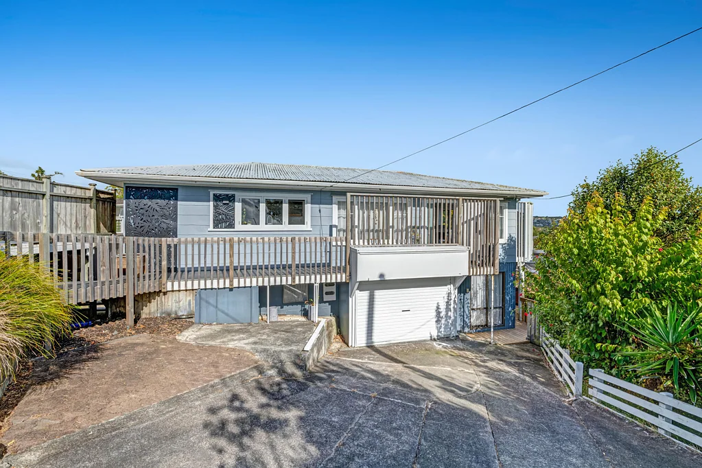 Red Beach 3 Bedroom Out of Options: Must be Sold!