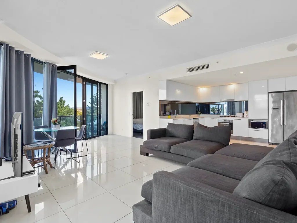 2206/5 Harbour Side Court, Biggera Waters, QLD 4216