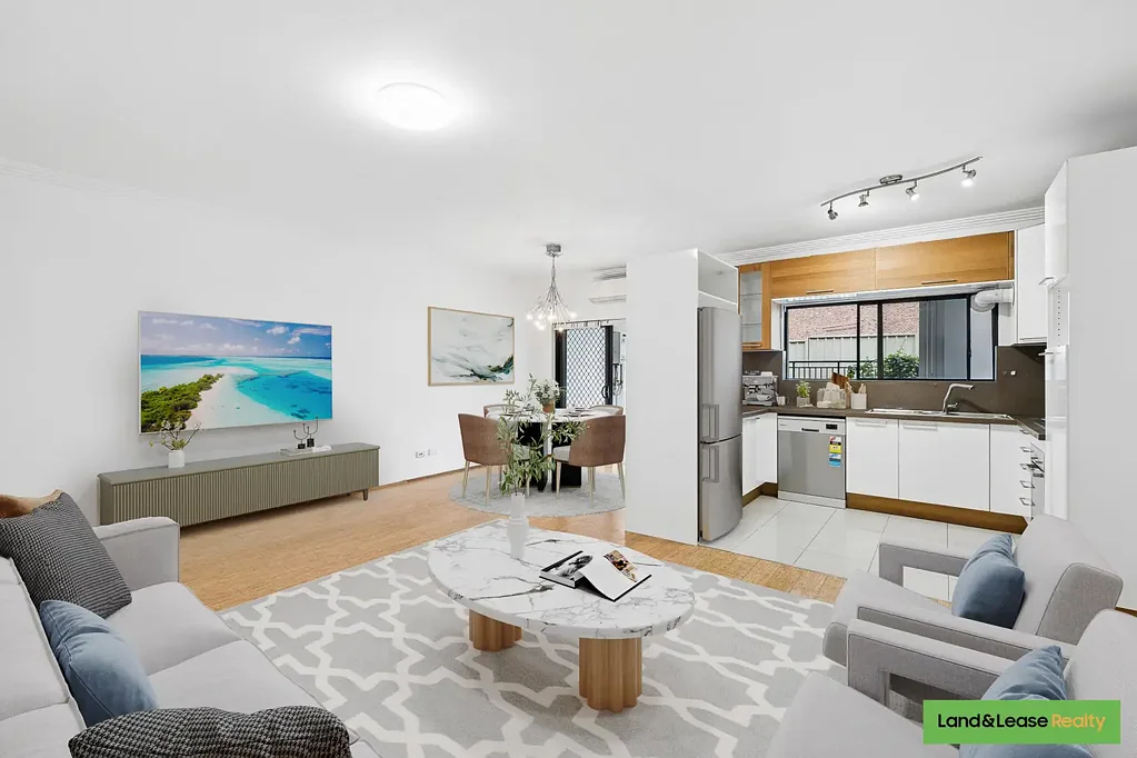Kogarah 2房 宽敞的 198 平方米，西北角底层公寓带私人庭院 Huge 198 SQM, Northwest Corner Ground Floor Apartment with Private Courtyard