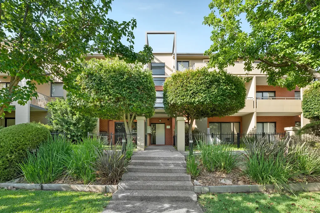 15/2 Greenfield Drive, Clayton, VIC 3168