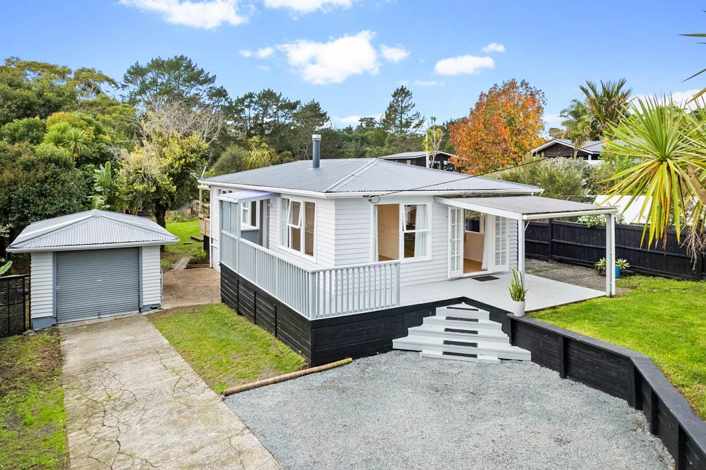 94 Candia Road, Henderson Valley, Waitakere City, Auckland