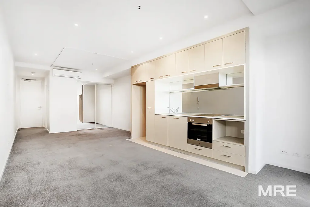 City living with an expansive balcony in a prime Richmond location