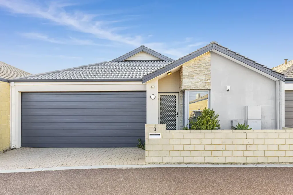 Ridgewood 3ਬੈੱਡਰੂਮ Live the lifestyle you�ve been dreaming of in a location that has it all.
