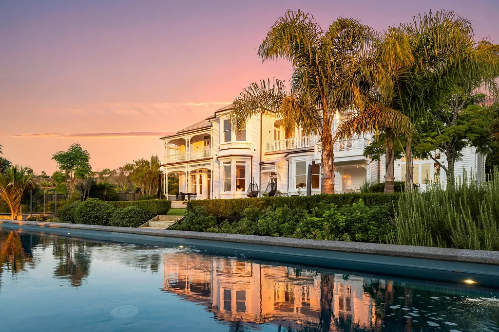 Mahurangi East 5 Slaapkamer Timeless elegance meets Matakana Coastal haven