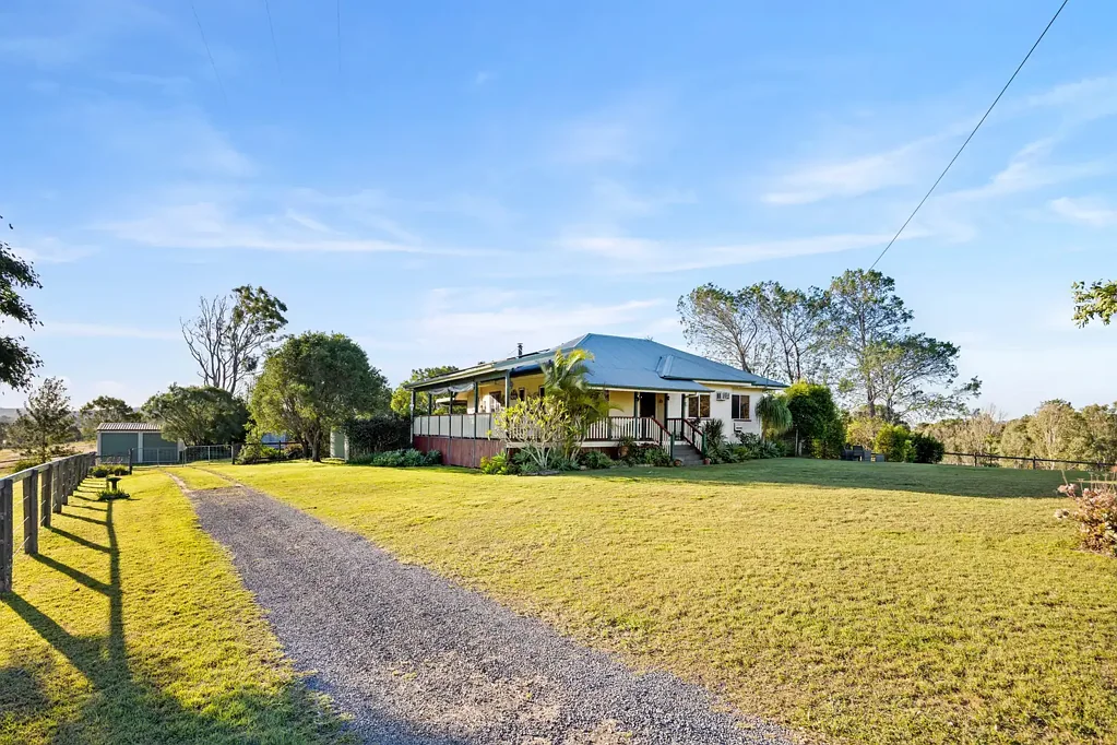 Boyland 3房  The Quintessential Country Dream: A charming Queenslander, pastoral views and even a pool