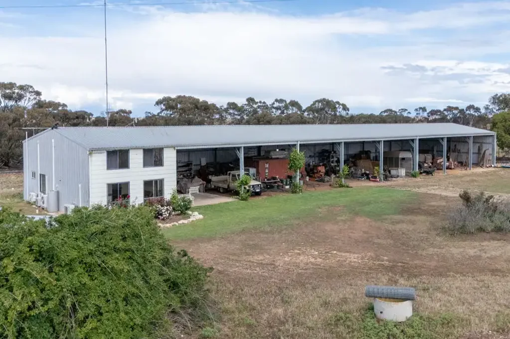 1422 Jervois Road, Woods Point, SA 5253
