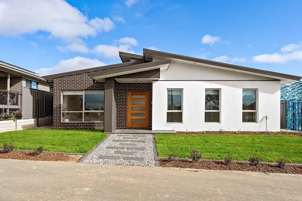 6 Stockdill Drive, Strathnairn, ACT 2615
